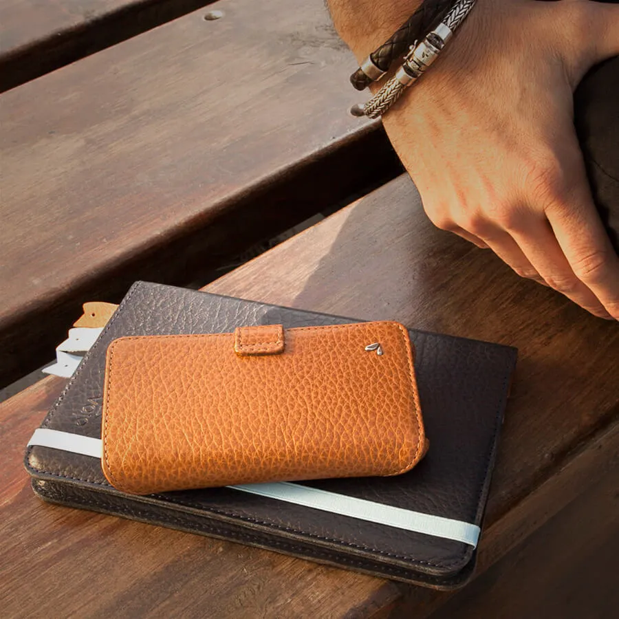 iPhone 11 Pro Max Wallet leather case with magnetic closure