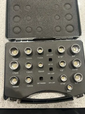 Low profile socket set