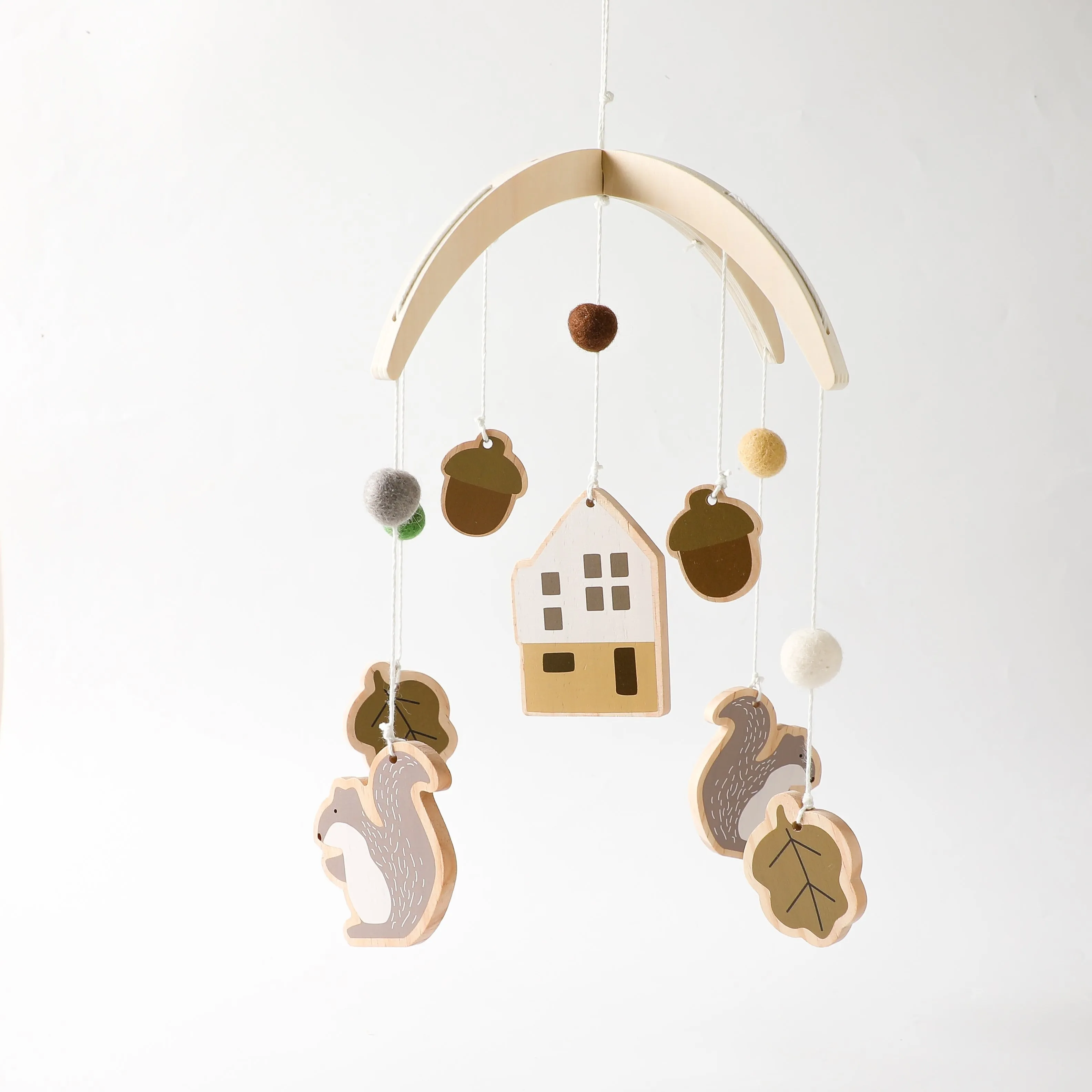 Mobile pour bébé en bois V