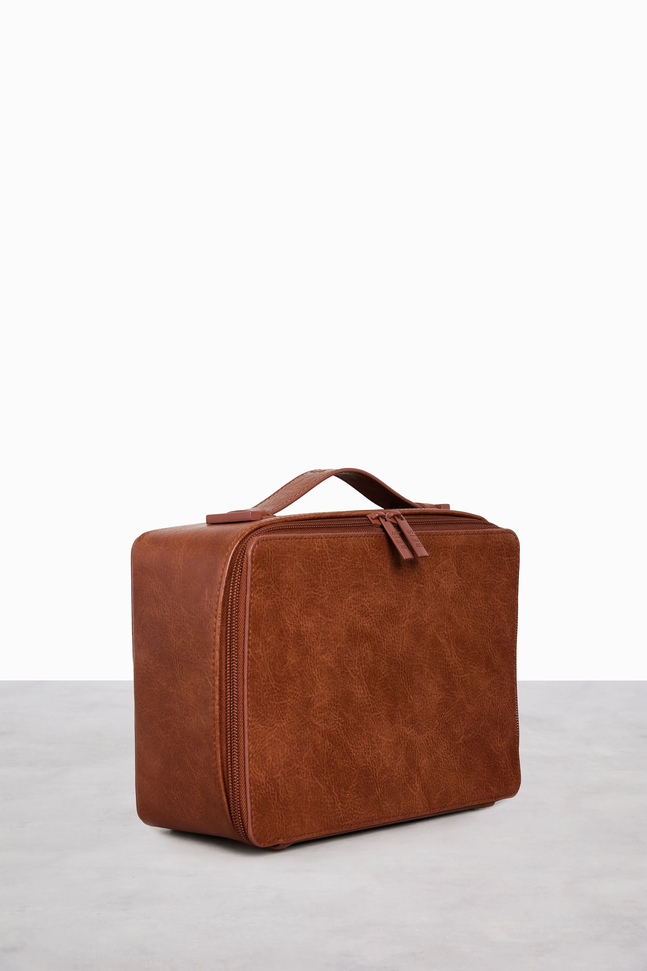 The Cosmetic Case in Maple